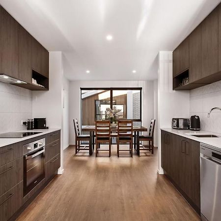 Stylish Brand New Sunny 3Bdrm 3Bth Garage Sleeps 6 Apartment Christchurch Bagian luar foto