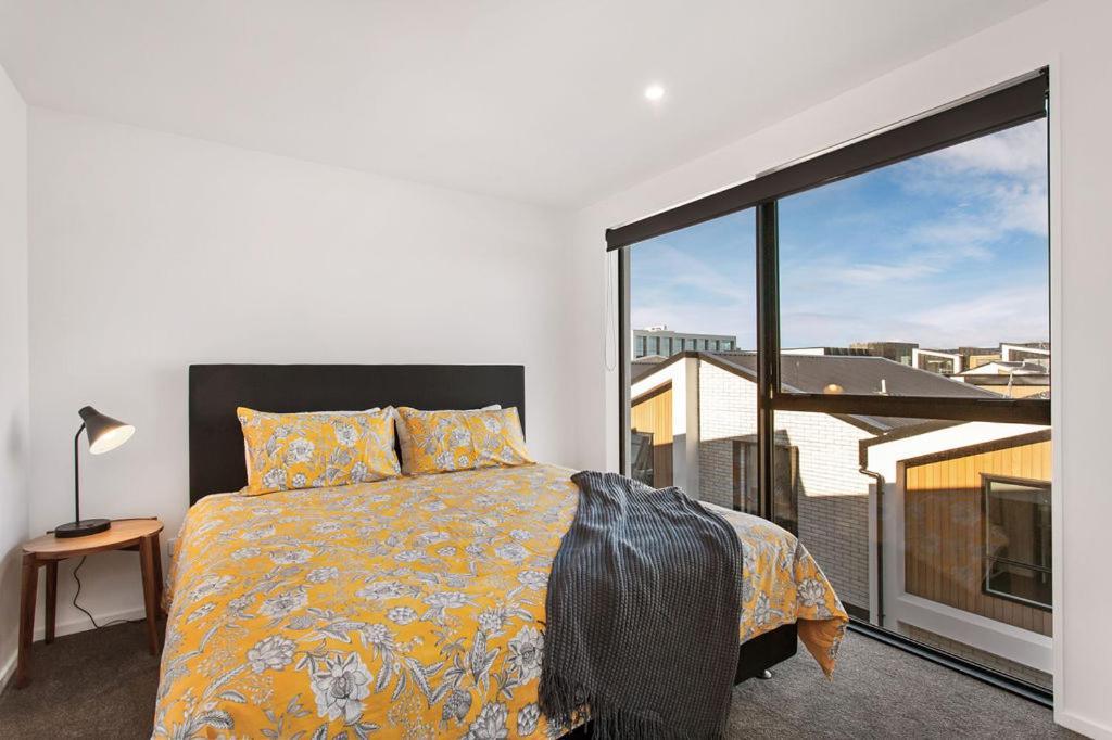 Stylish Brand New Sunny 3Bdrm 3Bth Garage Sleeps 6 Apartment Christchurch Bagian luar foto
