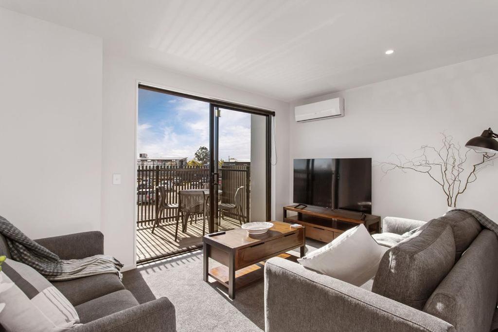 Stylish Brand New Sunny 3Bdrm 3Bth Garage Sleeps 6 Apartment Christchurch Bagian luar foto